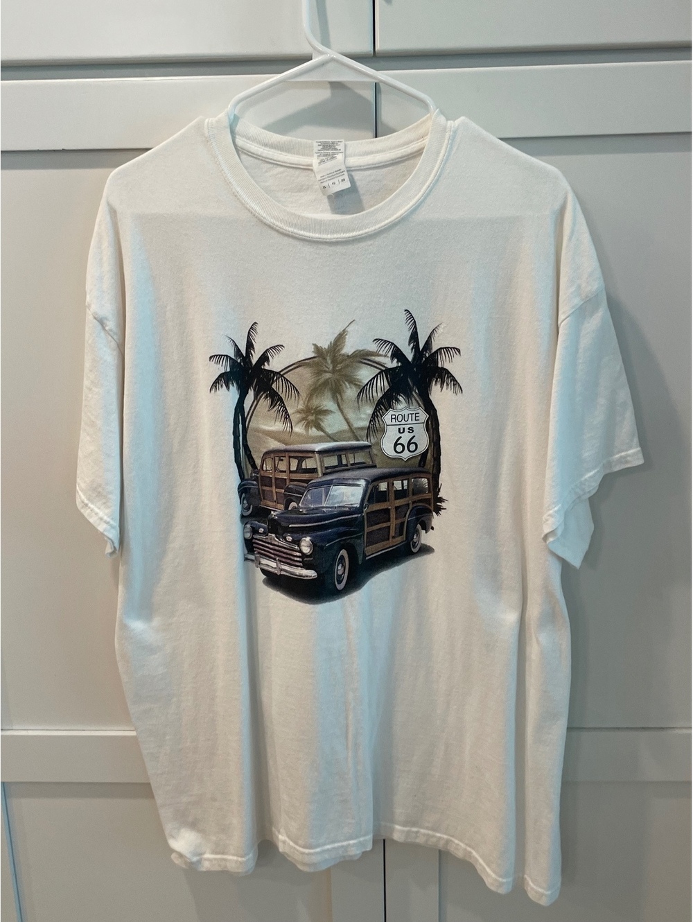 Gildan Heavy Cotton XL White T-Shirt with Vintage Route 66 Car and Palm Tree Art